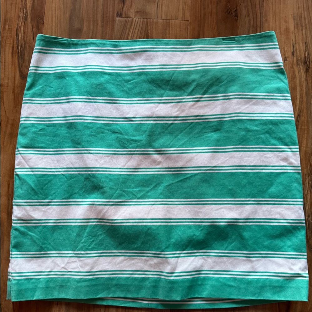 Vineyard Vines White and Teal Skirt